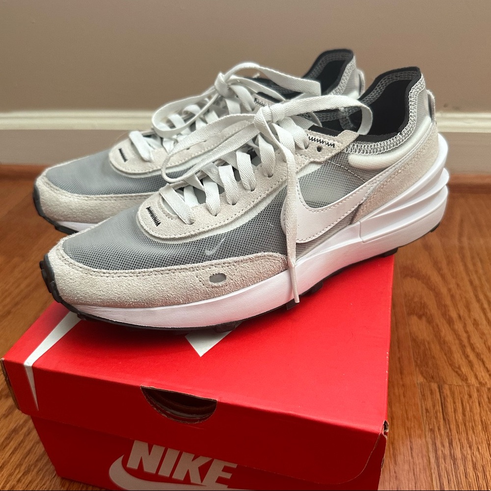 Nike Waffle One- Women’s 9